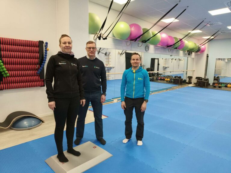 Pia ja Pasi Askellusklinikalla Joensuussa