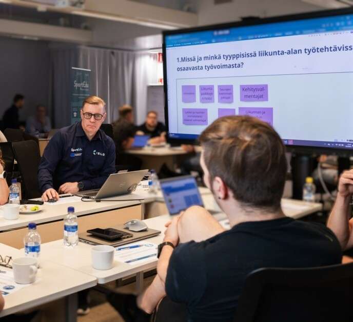 Pasi Majoinen SportEdun työpajassa Joensuussa