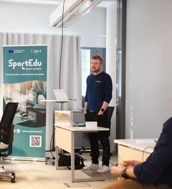 Petri Pennanen SportEdun työpajassa Joensuussa