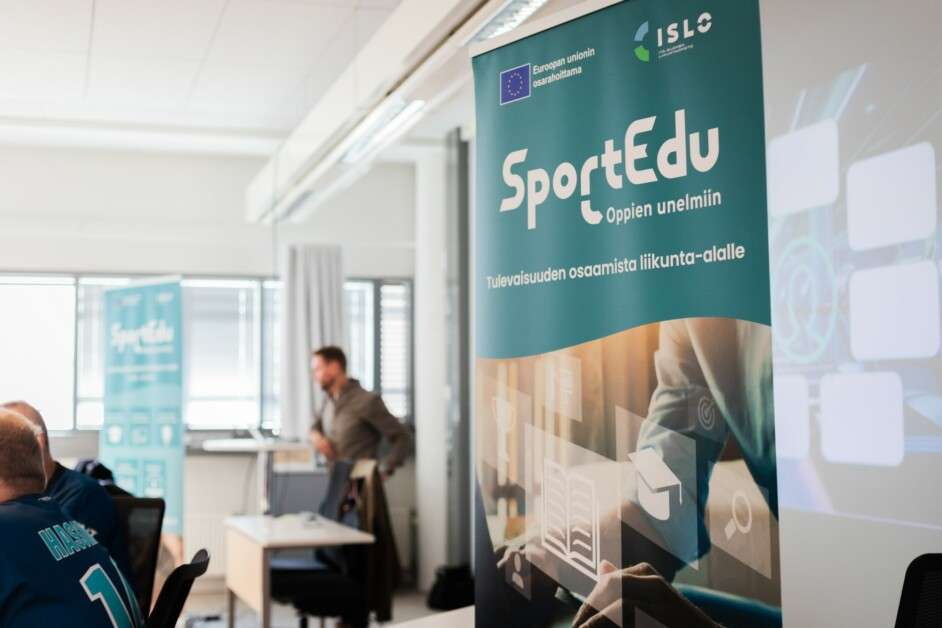 SportEdu toinen tulevaisuustyöpaja Tiedepuistolla Joensuussa, taustalla North Sport Consultingin Jan Norra.